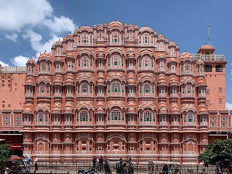 explore the iconic hawa mahal with our delhi to jaipur cab service. one of the top places to visit in jaipur made easy. book your ride today!